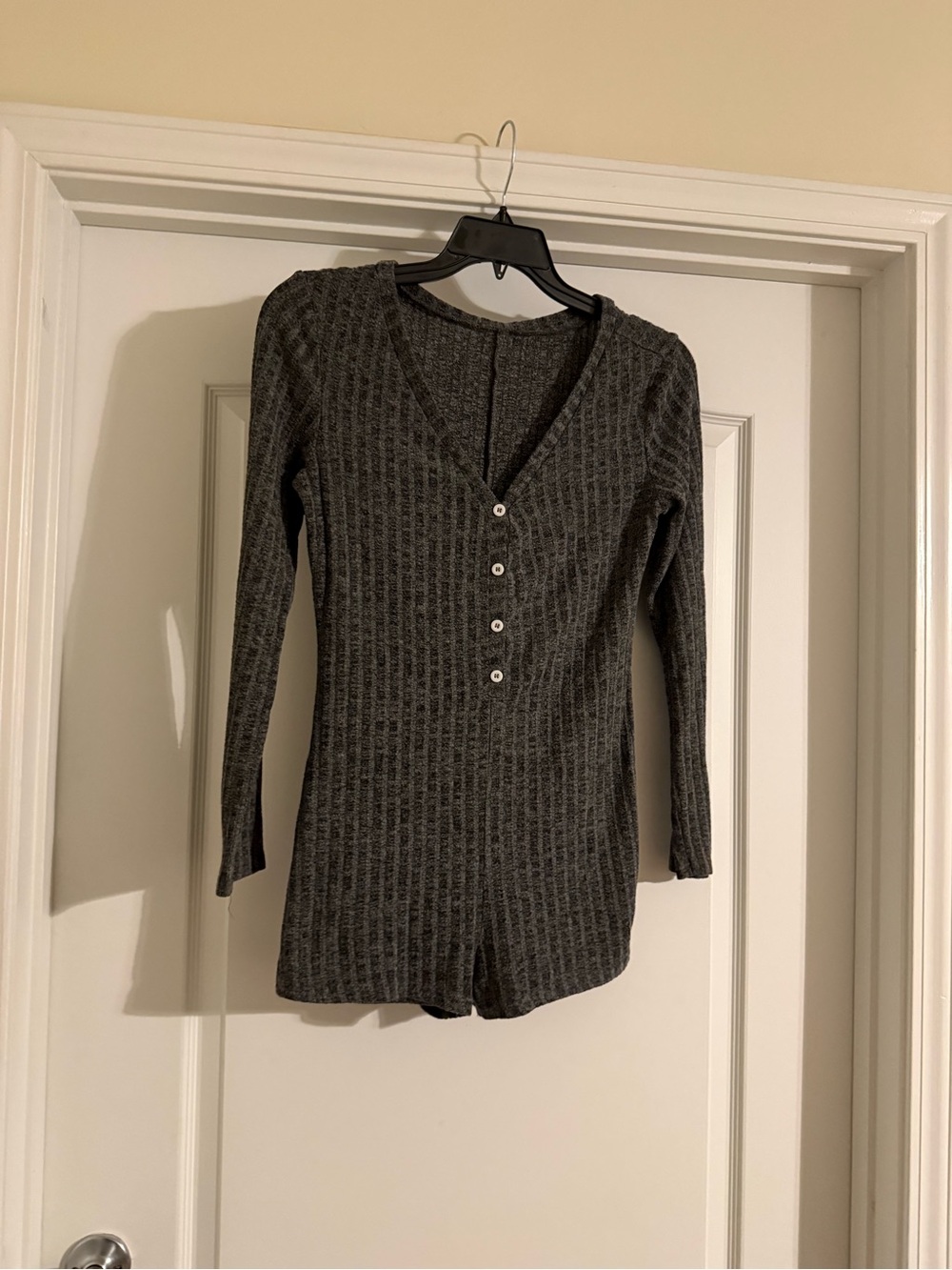 Long-Sleeve Ribbed V-Neck Romper Sleepwear in Charcoal Gray